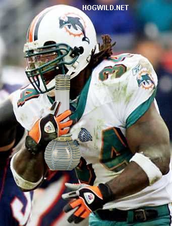 ricky.williams-marijuana-bong.jpg