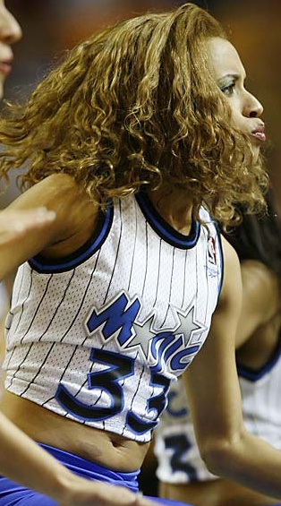 cheerleader-orlando-magic-gut.jpg