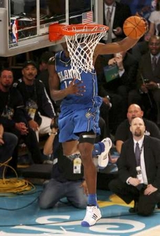 dwight howard behind backboard dunk