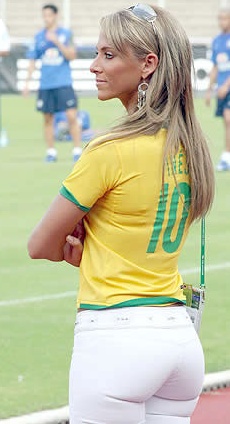 ines-sainz-mexico-soccer.jpg