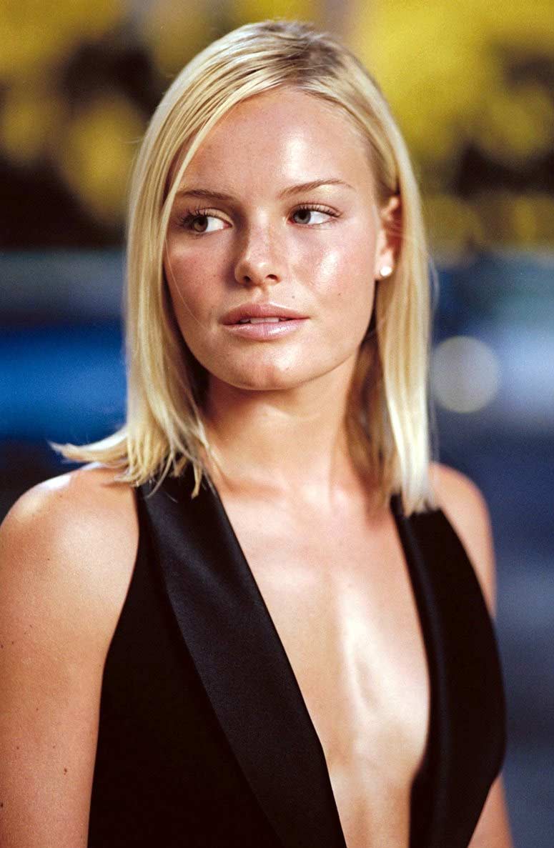 Kate Bosworth tiny boobs