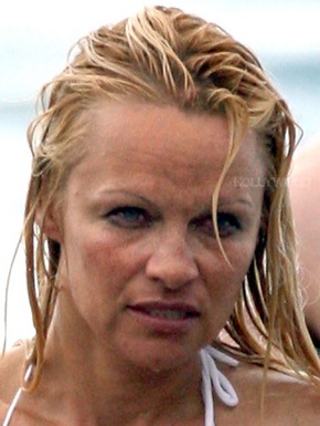 pamela.anderson-without-makeup.jpg