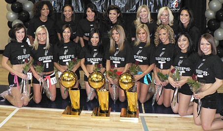 san.antonio-spurs-dancers