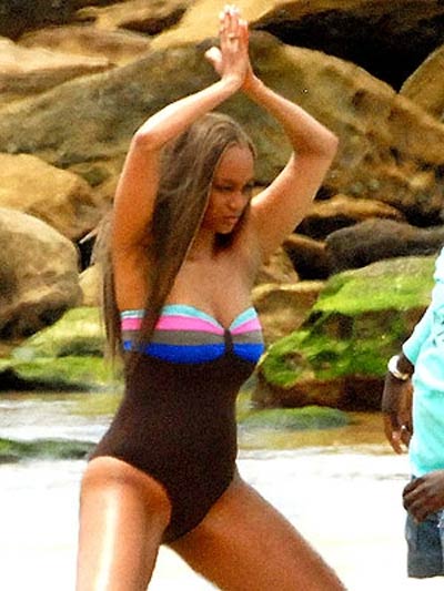 Tyra Banks bikini